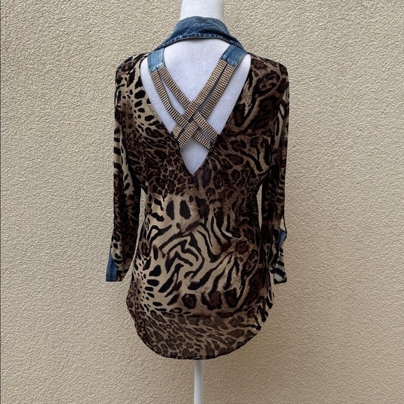 Pastel shirt with a leopard zebra print on mesh, denim accents rhinestone - Picture 3 of 10